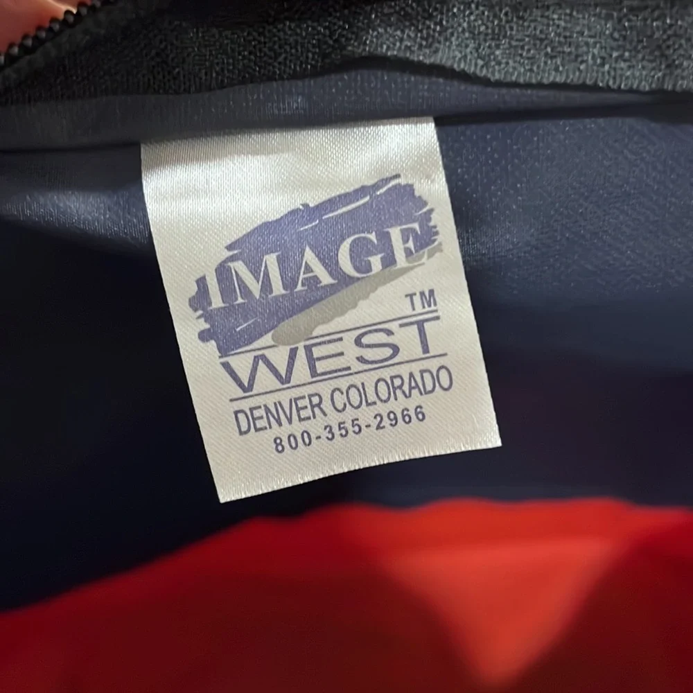 Yellowstone National Park embroidered travel zipper tote bag souvenir - Picture 4 of 5